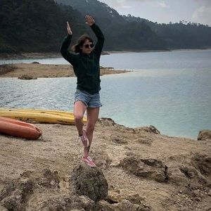 Meet your Posher, Lorraine